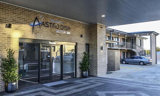 Parkes Hotel | Astro Dish Motor Inn
