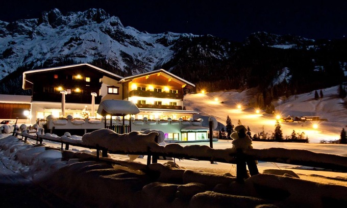 Sankt Martin am Tennengebirge Apartment | Holiday house, 4 bedrooms, kitchen, 2 bathrooms, garden - Alpengasthof Lämmerhof