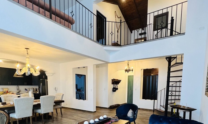 Antigua Guatemala House | At the entrance of Antigua Guatemala! House of the Kings