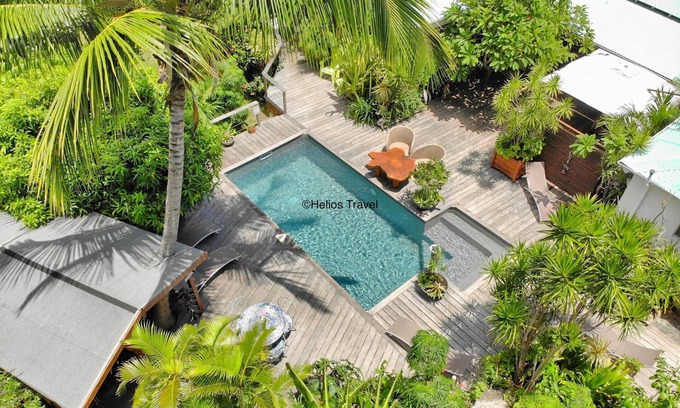 Bas Vent House | Atemoya lodges. Swimming pool, beach 400 m., Bamboo (2/4p), A/C, pool, beautiful garden, beach 400 m