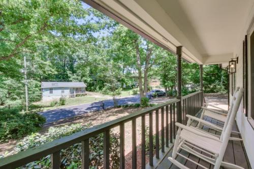 Athens House | Athens Home with Deck - Near Sanford Stadium!