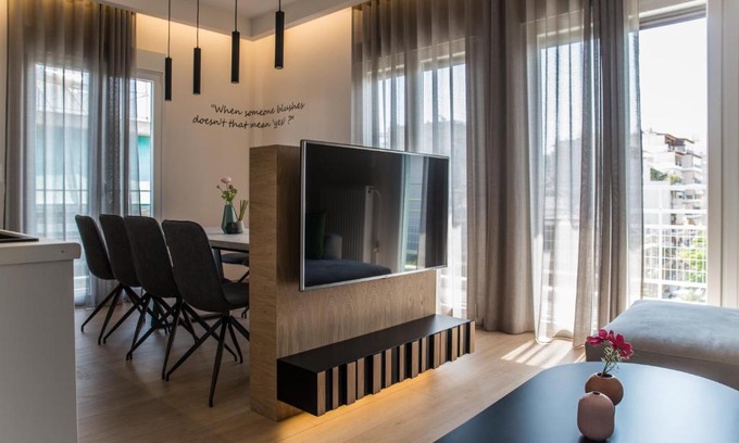 Petralona Apartment | Athens Life