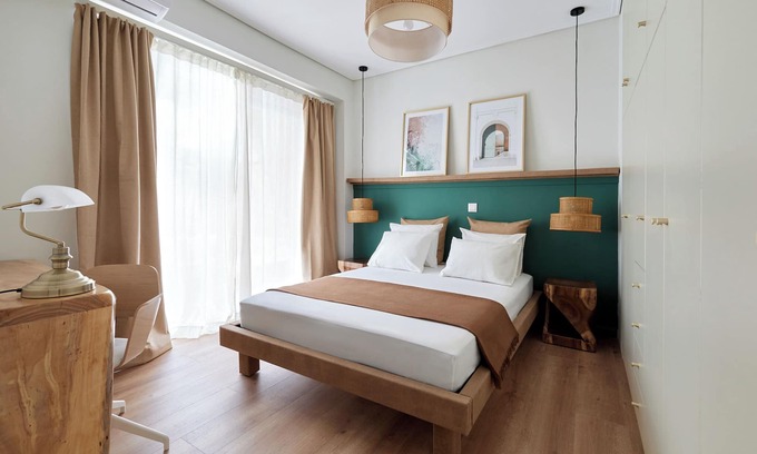 Ampelokipoi Apartment | Athens Premium Suites - Sunny 2 Bedroom Suite with Parking
