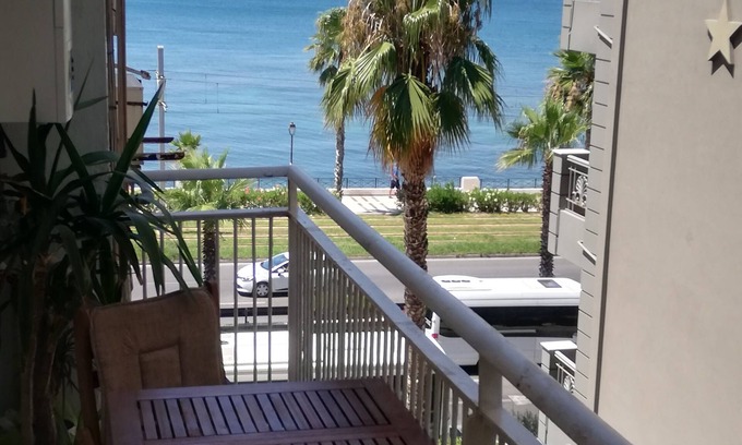 Palaio Faliro Apartment | Athens Riviera apt with seaview, 15 min to Acropolis