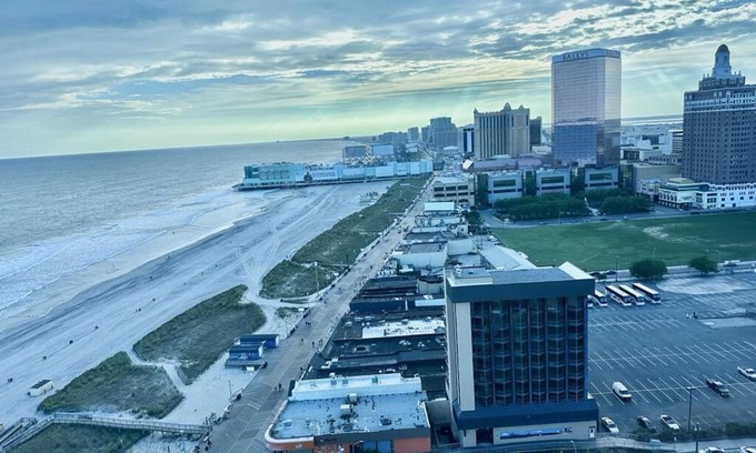 Atlantic City Apartment | Atlantic City’s spectacular beachfront direct ocean view from the 27th floor.