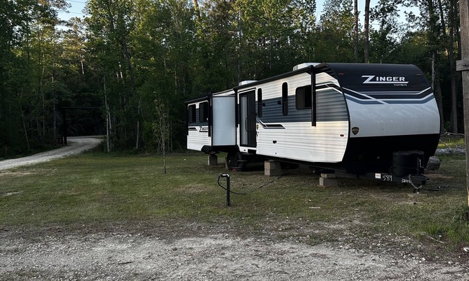 Call House | ATTENTION OUT OF TOWN WORKERSnCozy RV in the countryside of Newton, Tx