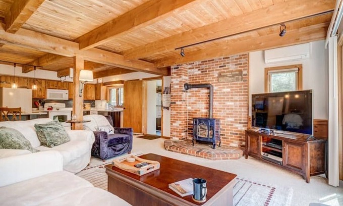 Intervale House | Attitash Family Favorite - Game room, Gas fireplace