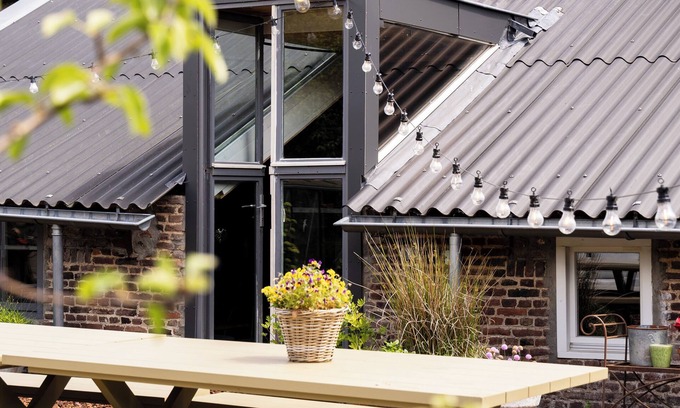 Eijsden Bed & Breakfast | Attractive and luxurious farmhouse for groups! A 5-minute drive from the heart of Maastricht