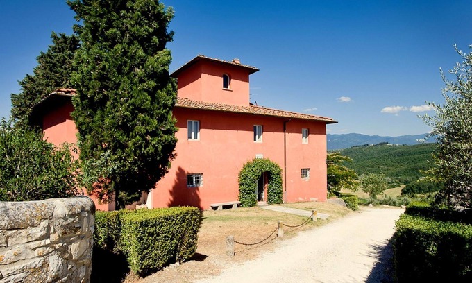 San Donato in Collina Cottage | Attractive cottage in S. Donato in Collina with garden