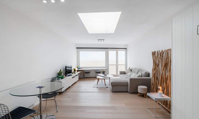 Blankenberge Apartment | Attractive studio with a sea-view