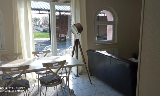 Parvillers-le-Quesnoy Apartment | Au bonheur des Anes - Gîte Topaze