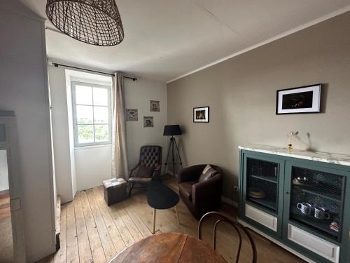 Gensac Apartment | Au Cœur de GENSAC, village de charme dominant la Dordogne