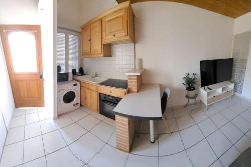 Chalons-en-Champagne Apartment | Au calme - Maison duplex et parking