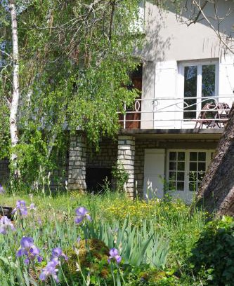 La Chapelle-Faucher Bed & Breakfast | Au Catalpa