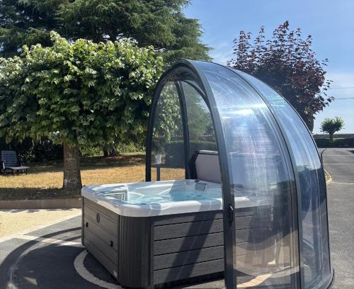 Chateau-la-Valliere House | Au Gré des Souvenirs, gite 4 à 10 pers, clim, jacuzzi, loisirs