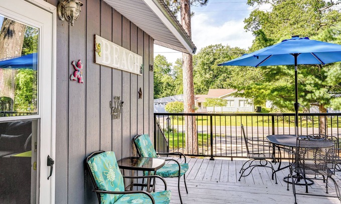 Au Gres Cabin | Au Gres Vacation Rental Cabin < 1 Mi to Lake Huron