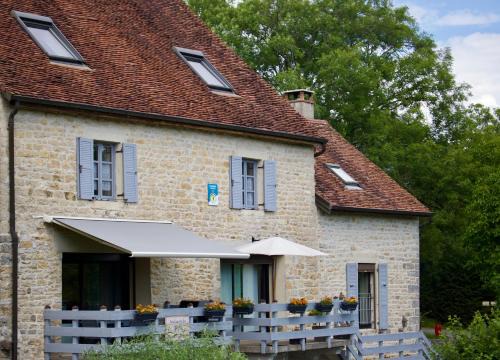 Saint-Germain-les-Arlay Bed & Breakfast | Au lavoir du Serein "L'Eventail"