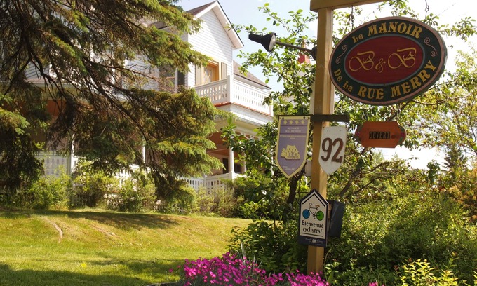 Magog Bed & Breakfast | Au Manoir de la rue Merry