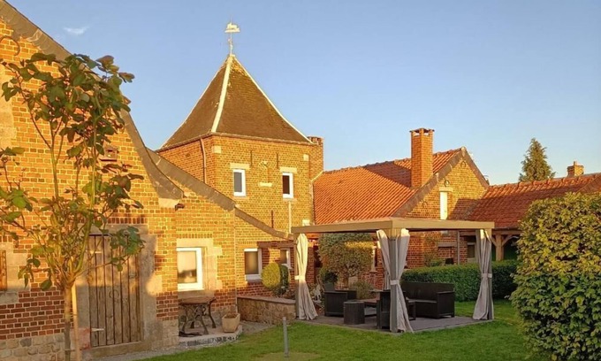 Gommegnies Hotel | Au Repos De La Licorne