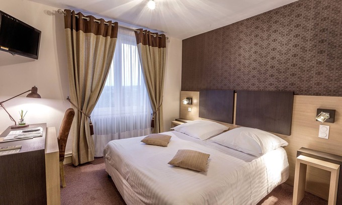 Sorges-et-Ligueux-en-Perigord Hotel | Auberge De La Truffe