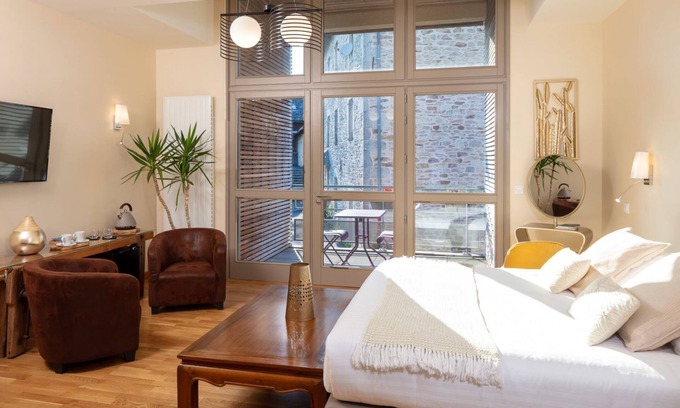 Marcoles Hotel | Auberge de la Tour