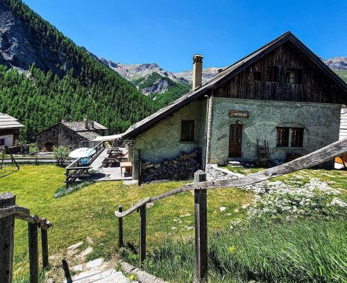 Saint-Veran Hotel | Auberge l'Estoilies