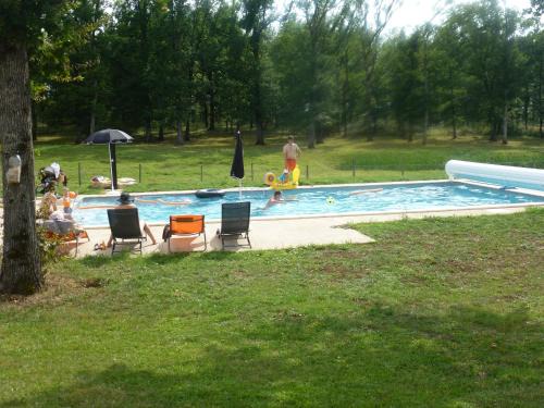 Montpezat-de-Quercy Hotel | AUBERGE LE GABACHOU