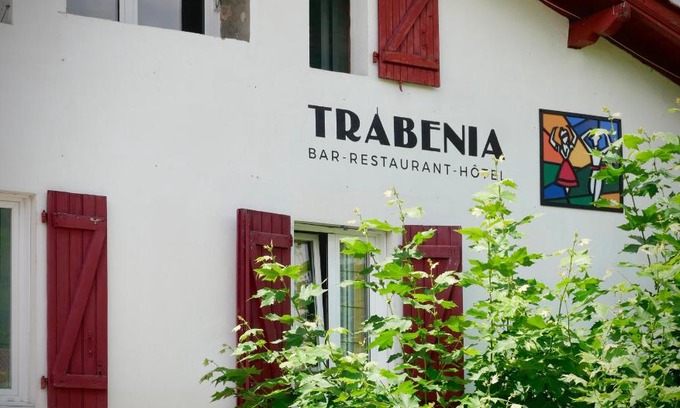 Ascain Hotel | Auberge Trabenia