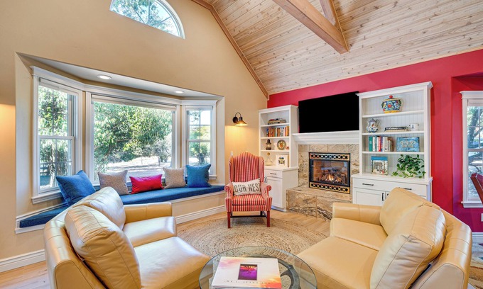 Auburn Cottage | Auburn Farmhouse w/Fireplace, Close to Wineries