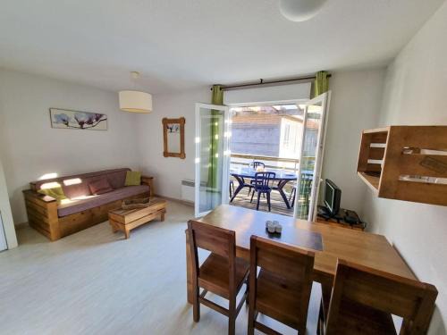 Aureilhan Apartment | Aureilhan-appartemant 4-6 pp Piscine Cosy en bord lac