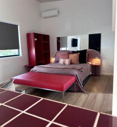Mount Gravatt East House | Aurora Self Contained Studio
