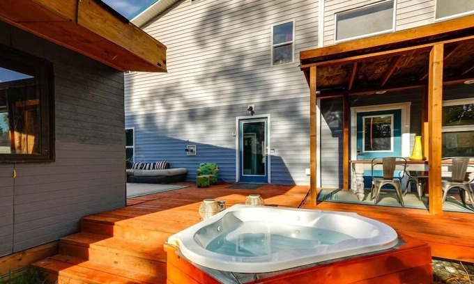 Delta Junction House | Aurorian Nights Resort