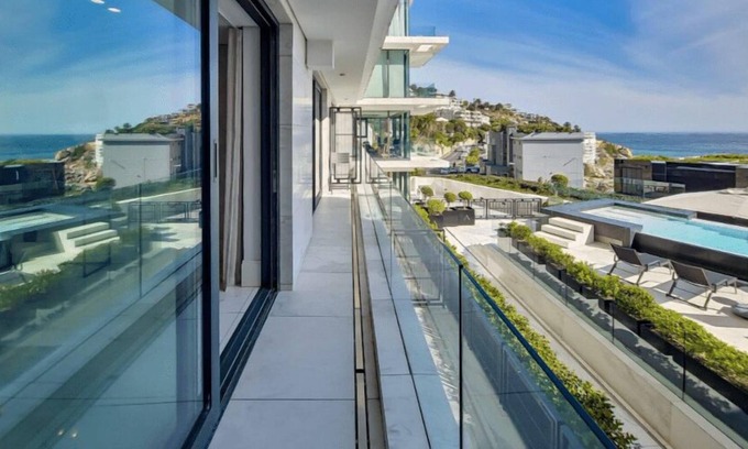 Bantry Bay Apartment | Aurum Modern Two Bedroom Apartment Bantry Bay
