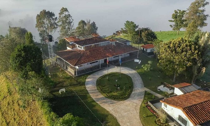 Entrerrios House | Authentic Colombian Finca away from the cities - Calm - Peace - Adventure