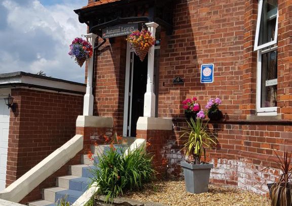 Whitby House | Autumn Leaves Guest House
