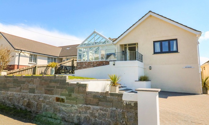 Poundstock House | AUVERNE, pet friendly, with open fire in Poundstock