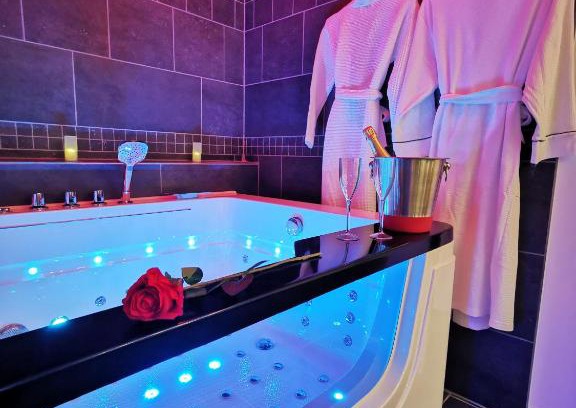 Limoges Apartment | Aux Bulles