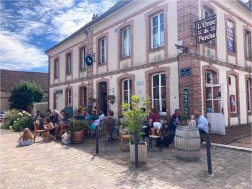 La Ferte-Vidame Hotel | Aux lapins Bleus