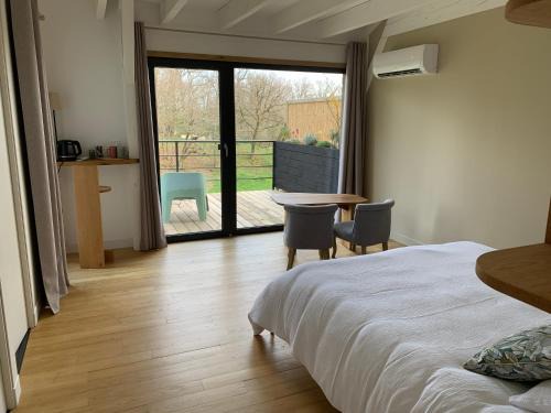 Marcoles Bed & Breakfast | Aux Logis de Fonfroide Chez Mylène & David