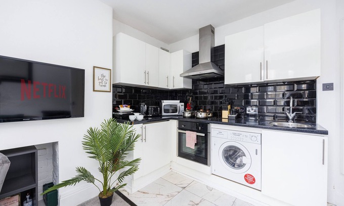 Newington Apartment | AV Stays London Bridge 2 Bed Apartment