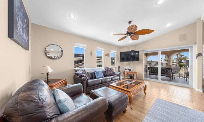 Port Isabel House | Available for Spring! Captain's Cottage - Beautiful Waterfront Cottage