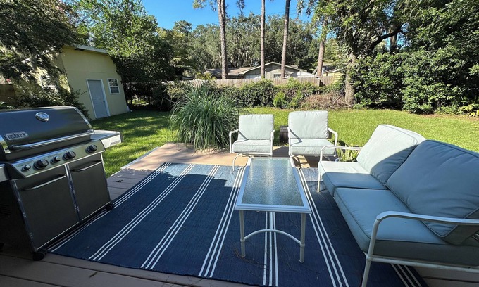 Savannah House | Available Now! Early Street Executive Rental- hospitals,HAAF,10 min to downtown