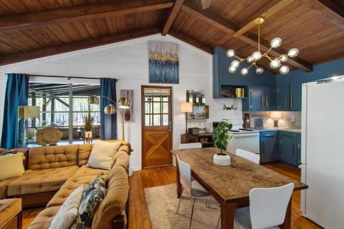 Shreveport House | Available This Wkend, Lakefront, Canoes & Kayaks