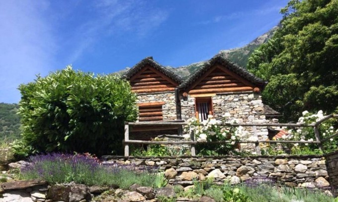 Lavizzara House | away from over-multiplication