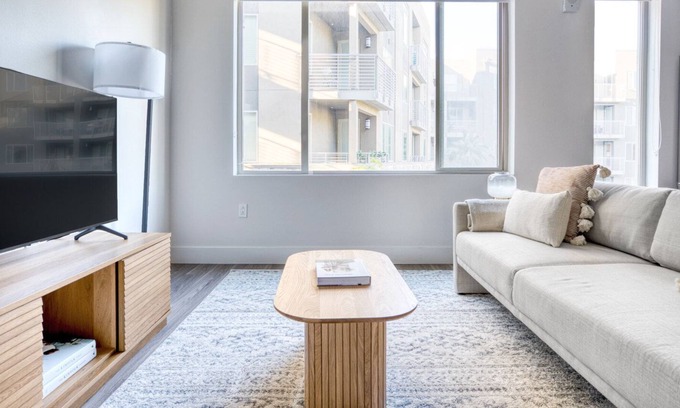 Fremont Apartment | Awesome Fremont Studio w/ Gym & Pool, 5 mins to Tesla, by Blueground