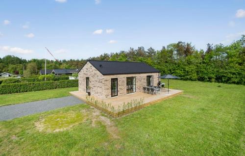 Hovborg House | Awesome Home In Hovborg With Kitchen