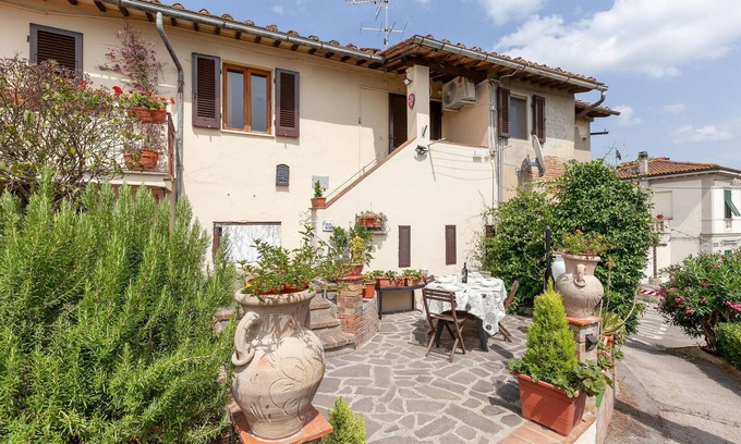 Montefoscoli House | Awesome home in Montefoscoli with WiFi
