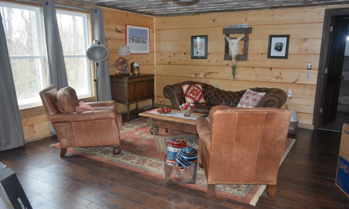 Ten Mile Apartment | Awesome nest across the street of the watts bar lake