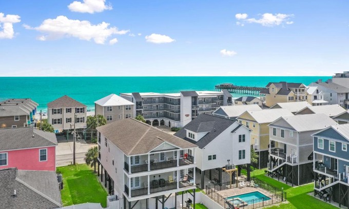 Garden City House | Awesome Views