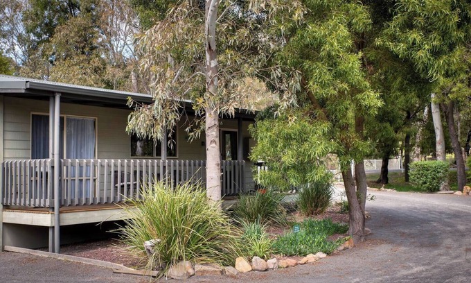 Halls Gap House | Awonga Cottages - Banksia 1Br